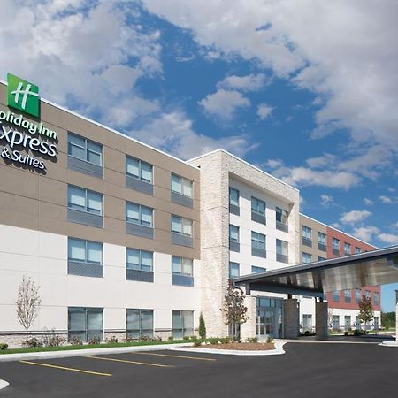 Holiday Inn Express & Suites - Elkhorn - Lake Geneva Area By Ihg Exterior foto